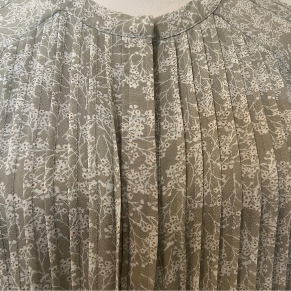 H&M Textured Women's Blouse - Picture 10 of 10